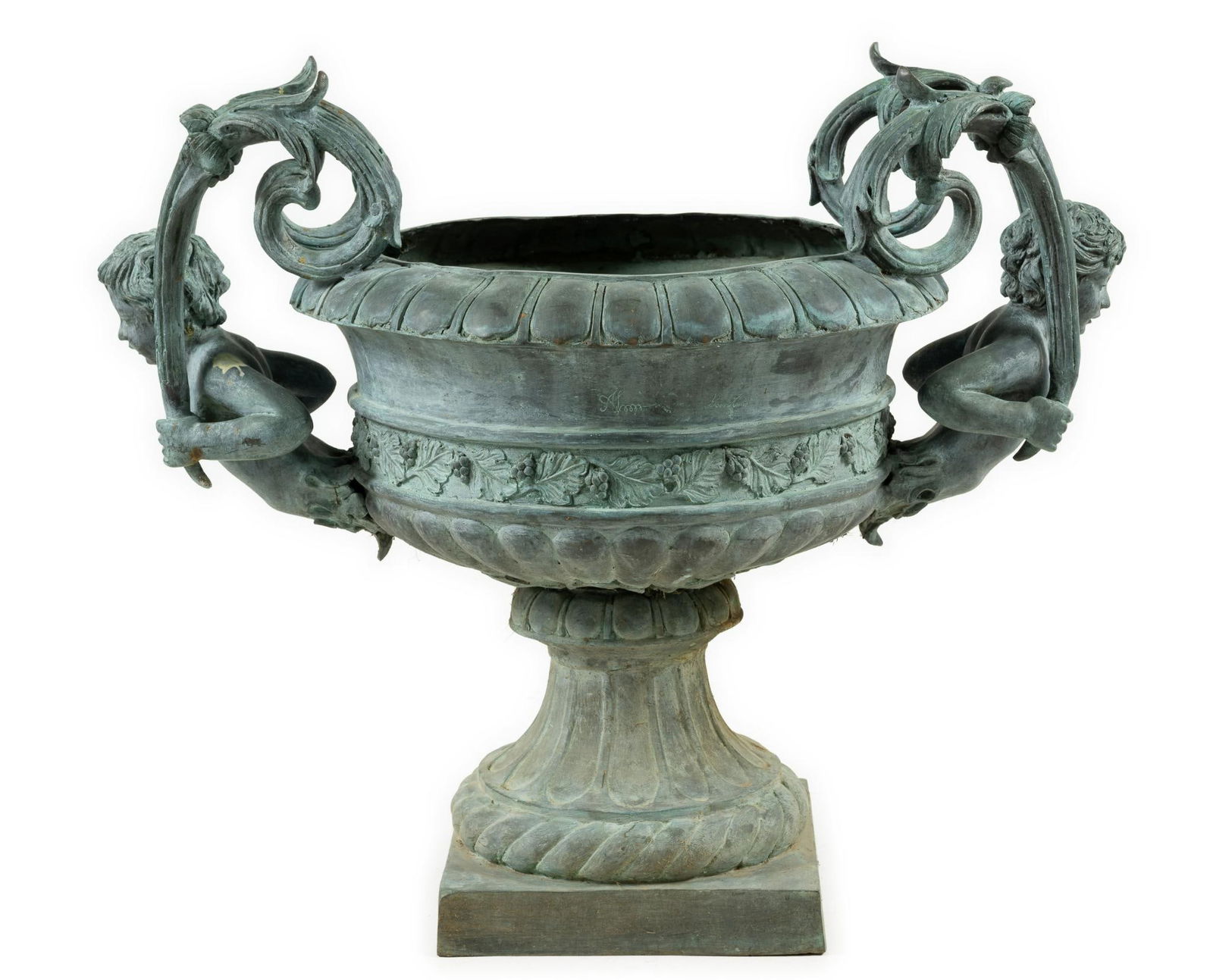 Large Garden Urn (1 of 5)