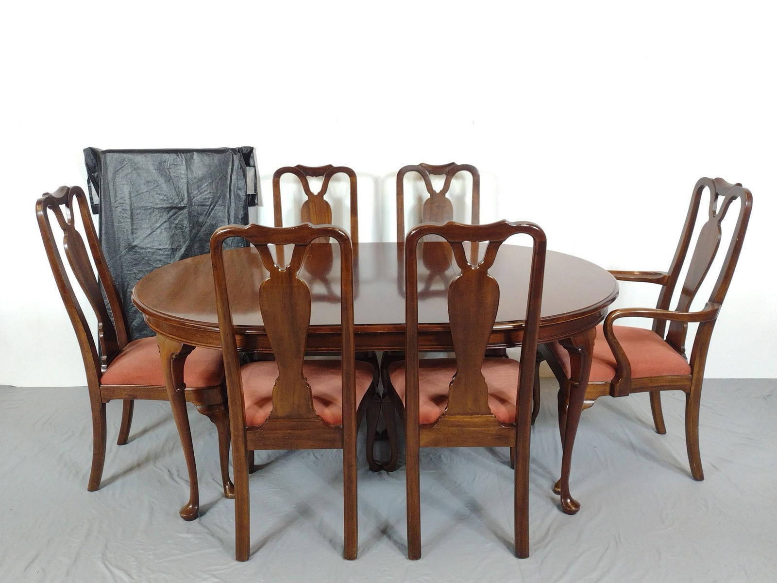 Henredon Dining Room Table & Chair Set (1 of 9)