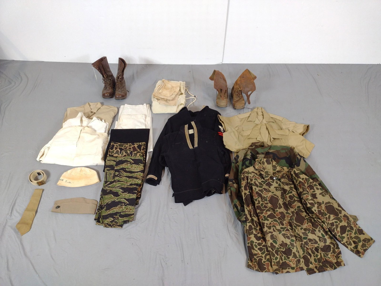 Lot of Militaria: Includes uniforms, shoes, and more. Various years and branches.