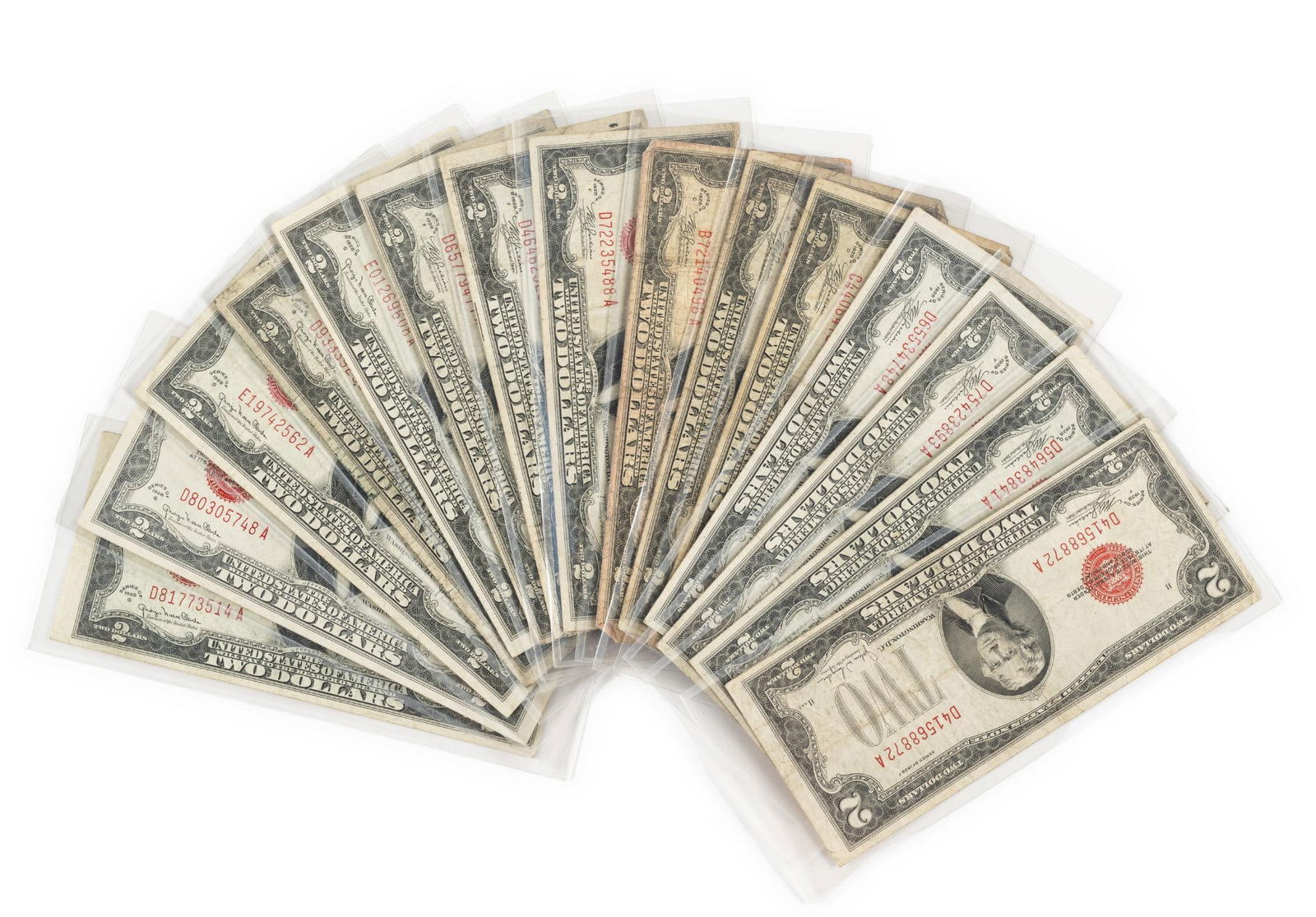 Fifteen 1928 Two Dollar Bills: $2 United States Notes with some in better grades.
