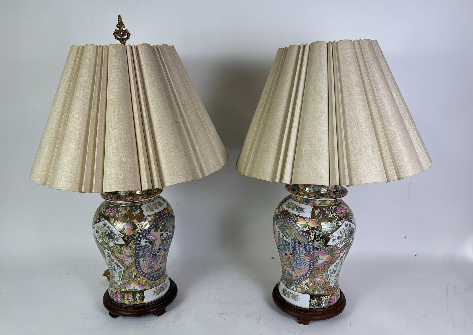 2 Famille Rose Vase Lamps: NOT ELIGIBLE FOR IN-HOUSE SHIPPING. Overall with shades 21-1/2" wide x 34" high. One with broken leg on base.