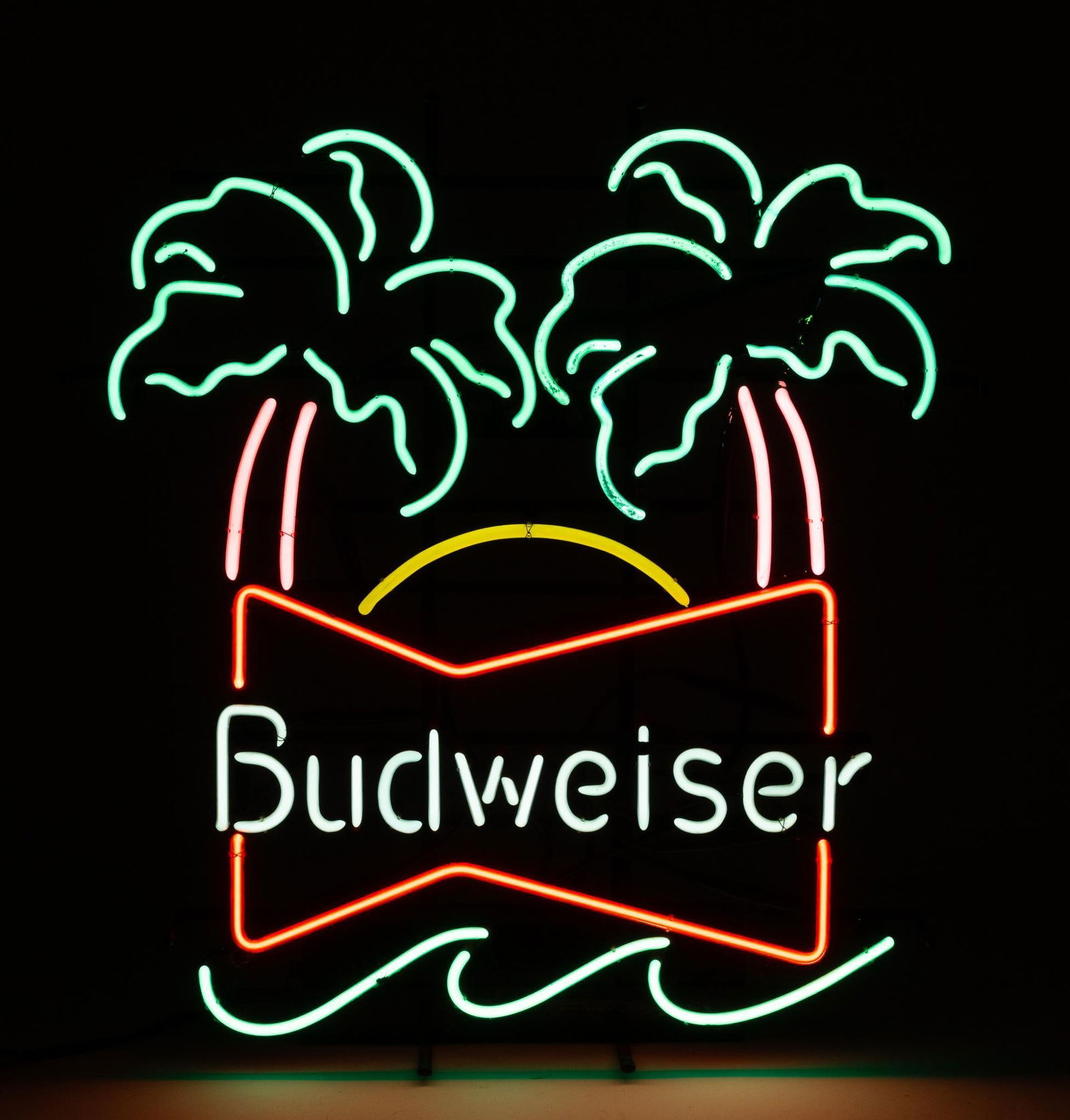 Budweiser Neon Sign with Palm Trees (1 of 3)