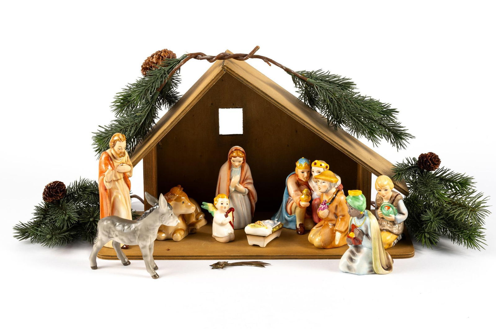 Goebel Hummel 11 Piece Nativity Set (1 of 4)