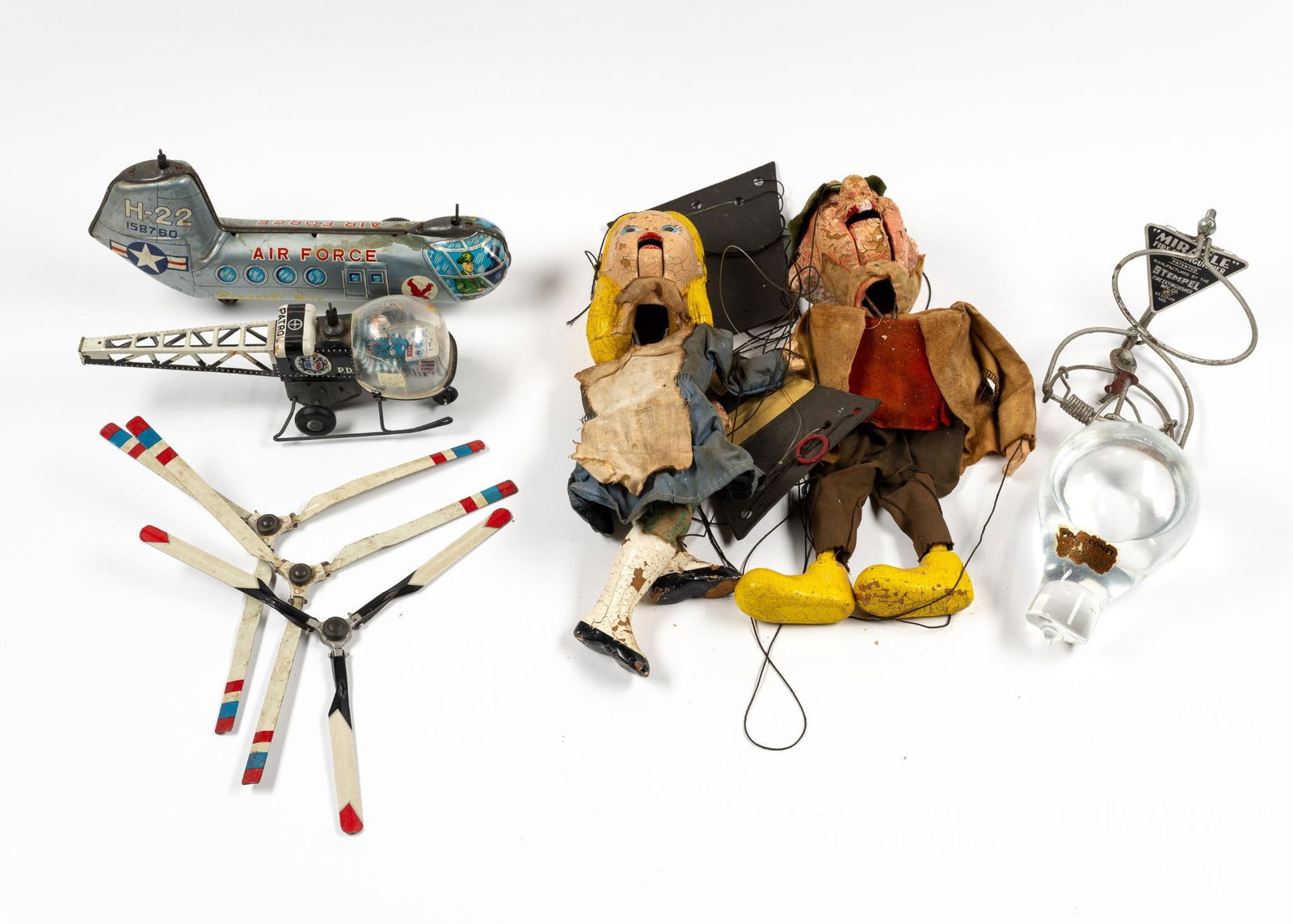 3 Vintage Toys and Accessories (1 of 6)