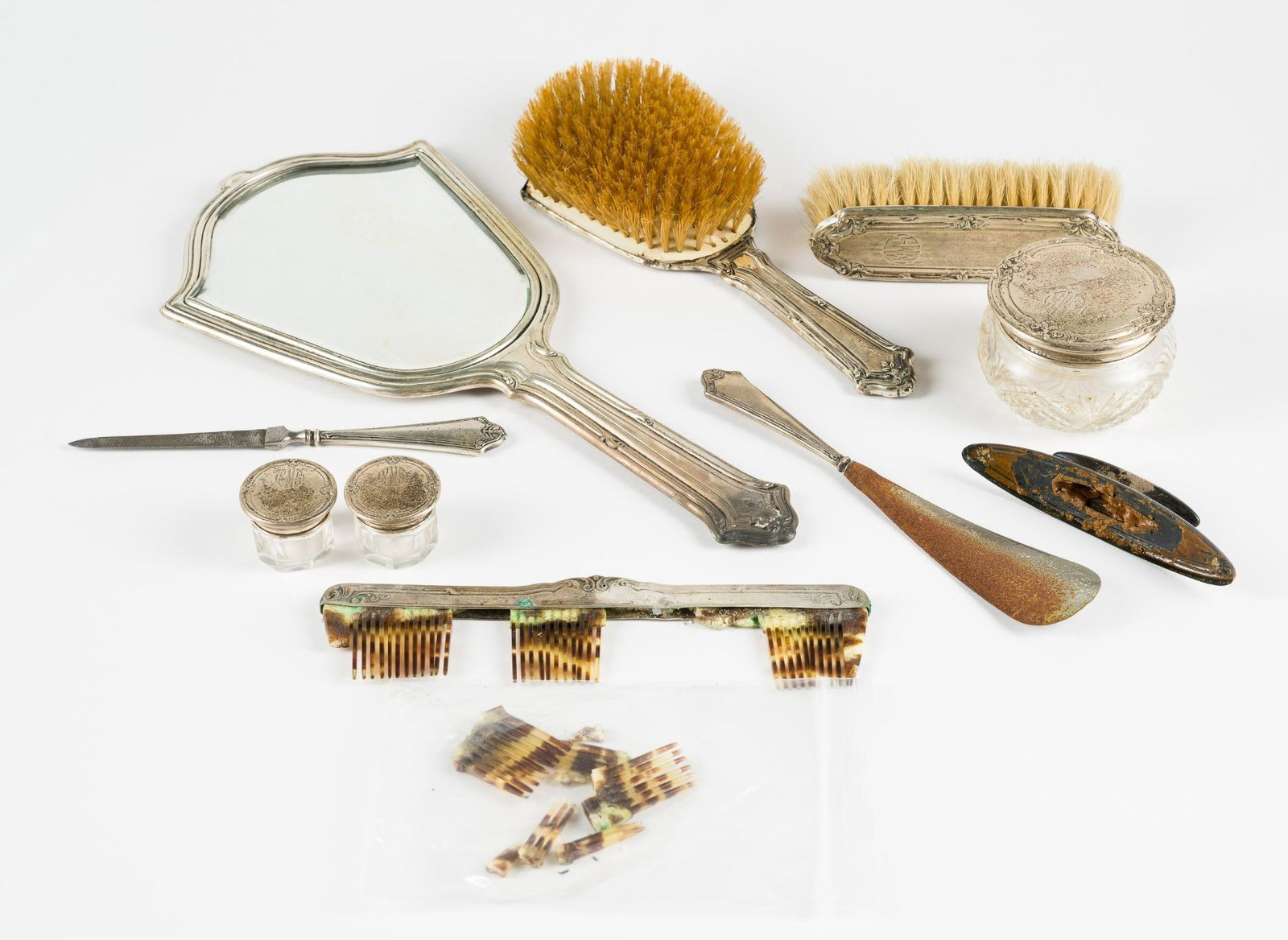 Sterling Silver Antique Vanity Set (1 of 4)