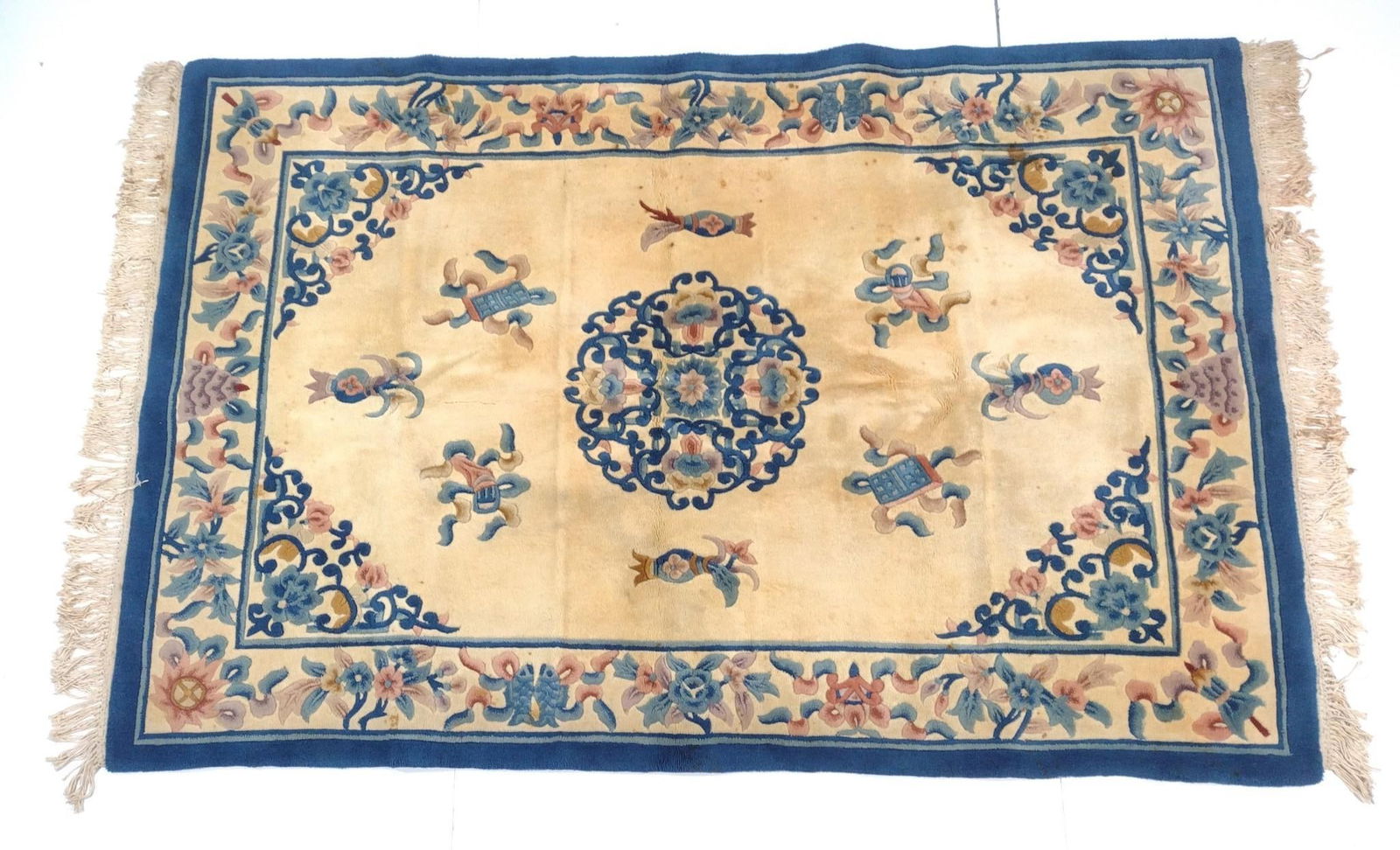 Chinese Chen Chu Wool Pile Area Rug: NOT ELIGIBLE FOR IN-HOUSE SHIPPING - See Terms for Shipping Options. 8' long X 5'7" wide. Has areas of discoloring.