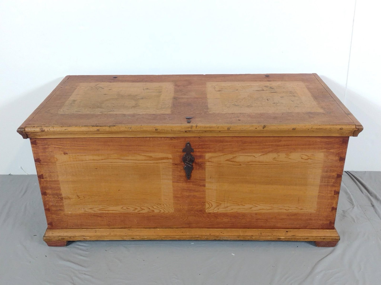 Blanket Chest: NOT ELIGIBLE FOR IN-HOUSE SHIPPING - See Terms for Shipping Options. 46-1/2" wide X 24" deep X 21-1/2" high. Has wear consistent with age.