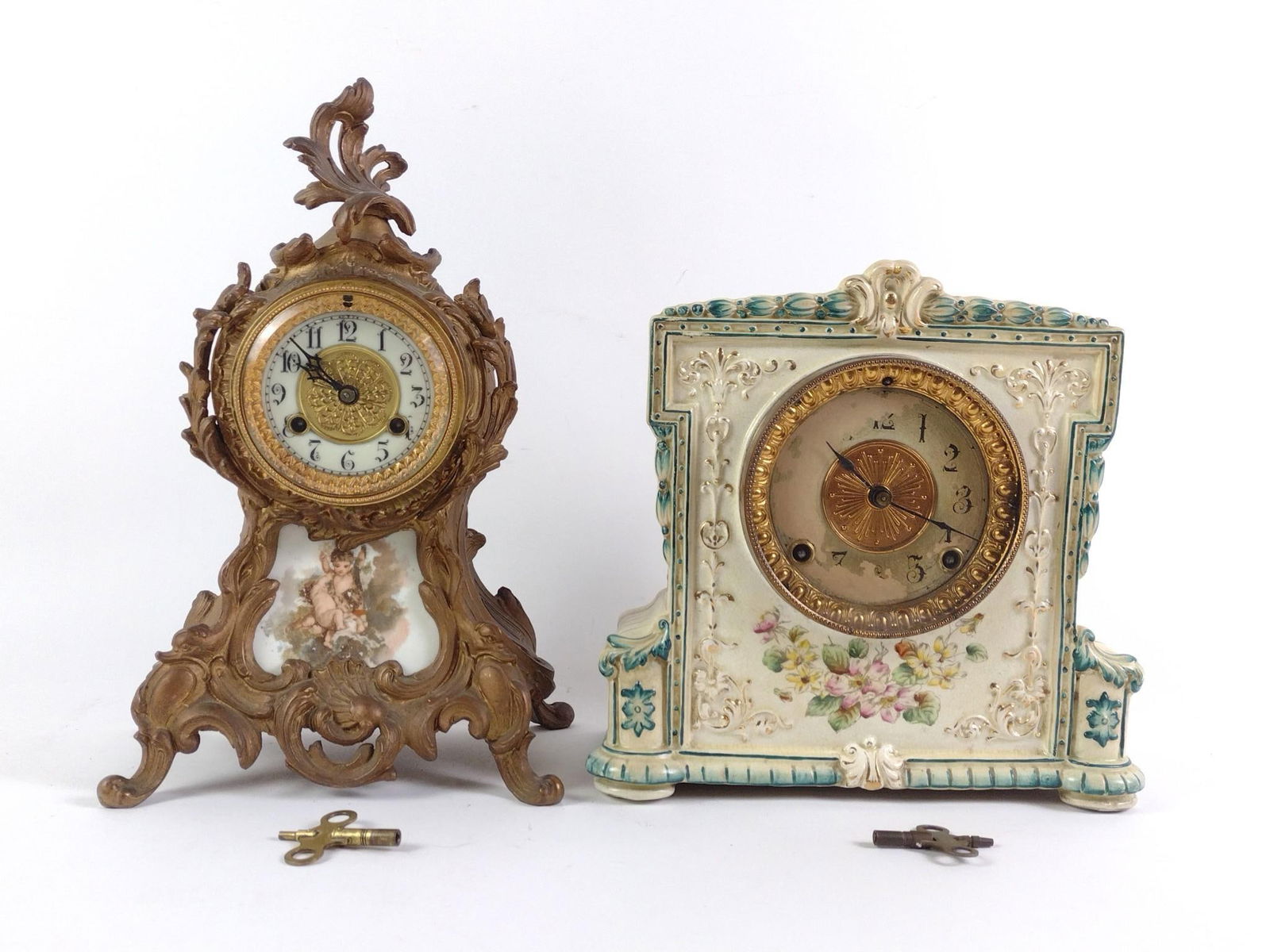 2 Vintage French Mantle Clocks (1 of 10)