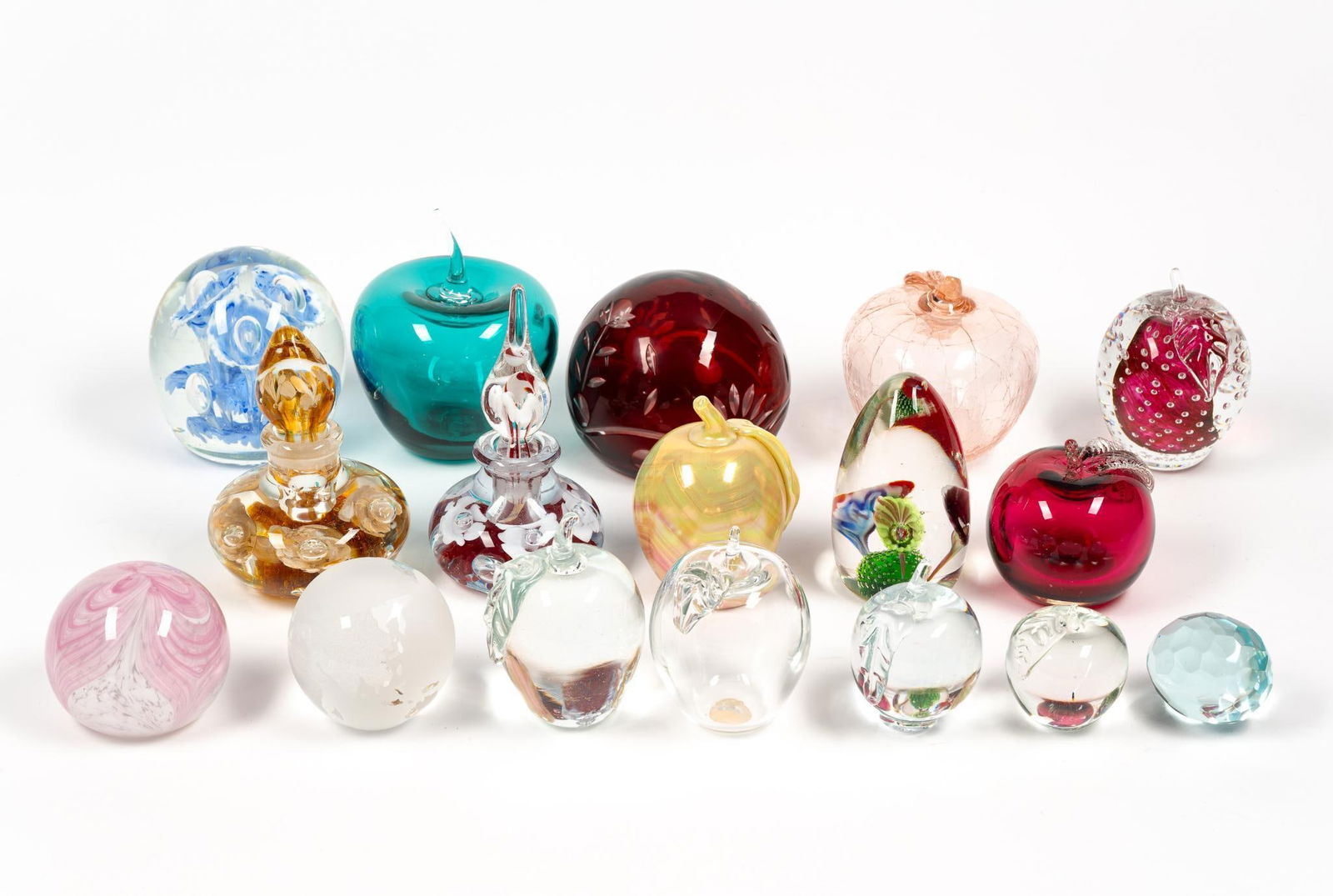 17 Glass Paperweights: Includes 1 signed Joe St. Claire, 1 Elwood, 1 Gentile Glass, 1 HS, 1 Princess House exclusive, 2 Gibson, and 10 unsigned. Overall good condition with normal wear and tear associated with age. From 2-1