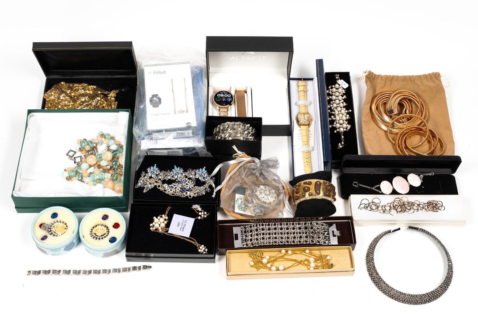 Lot of Costume Jewelry (1 of 5)