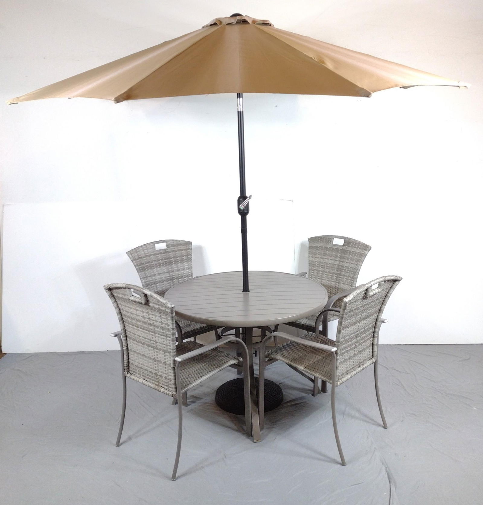Outdoor Table & Chair Set w/ Umbrella (1 of 7)