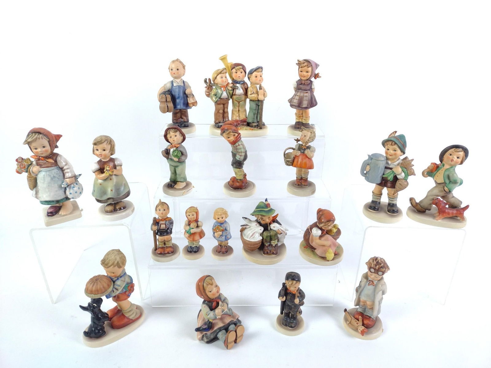 19 Hummel Figurines (1 of 7)