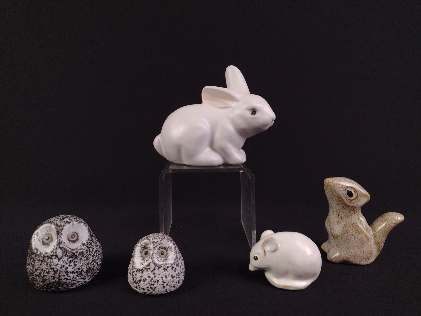 5 Pigeon Forge Pottery Animal Figurines: Includes owls, bunny, mouse, and chipmunk. All marked on bottom. 2" to 3" wide x 2" to 4-1/2" high.