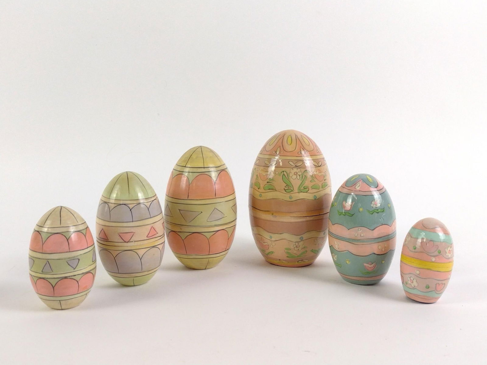 6 Easter Themed Nesting Dolls - 4