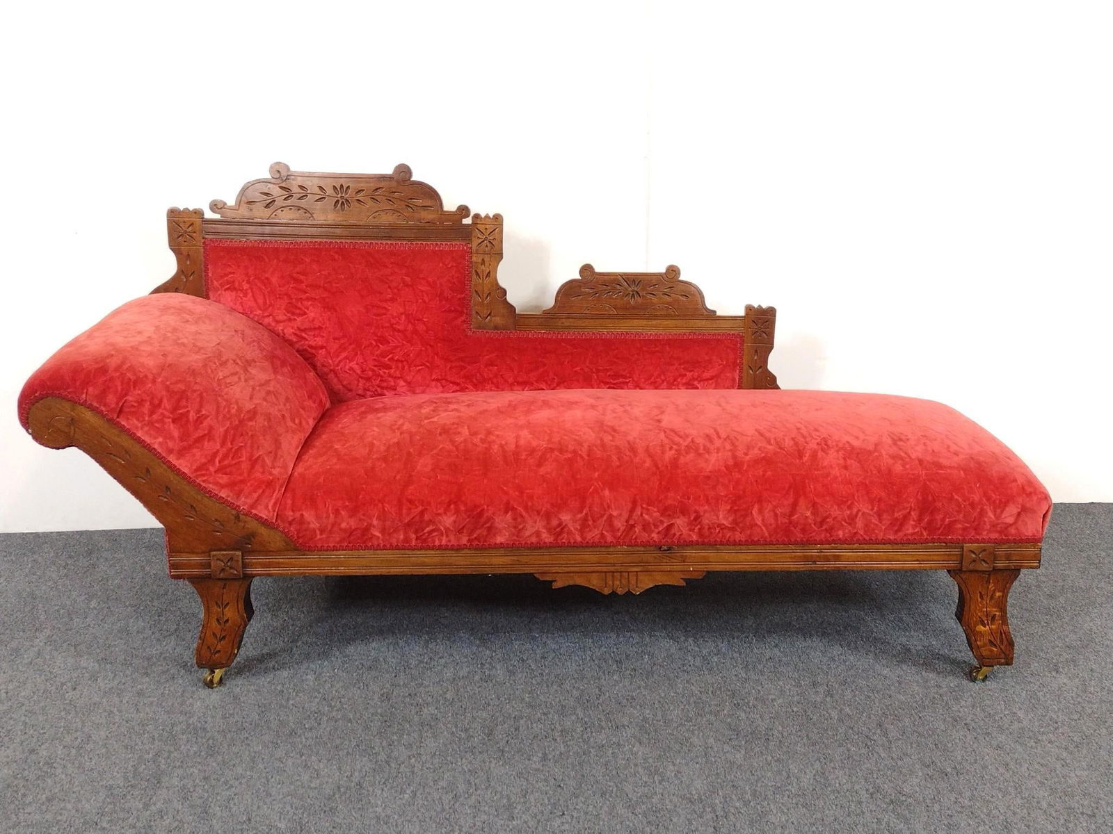 Victorian Eastlake Chaise Lounge or Fainting Couch (1 of 6)