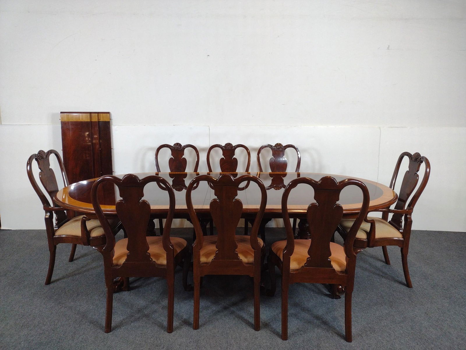 Karges Pedestal Dining Table & Chair Set (1 of 10)