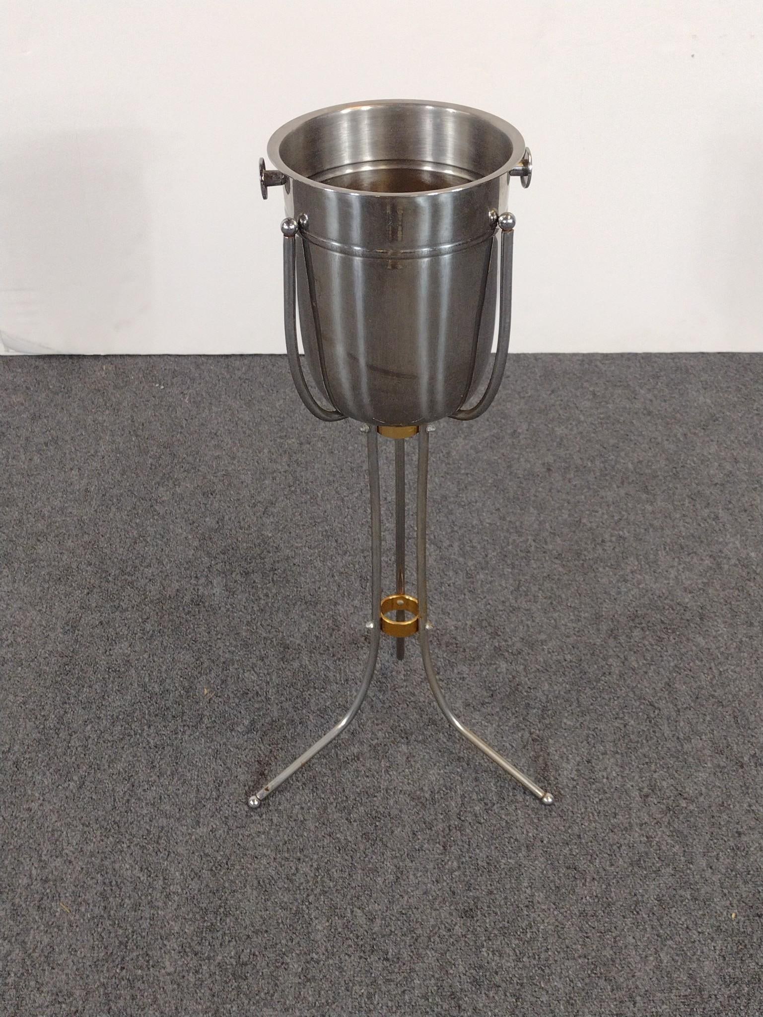 Adkraft Stainless Steel Standing Ice Bucket (1 of 3)