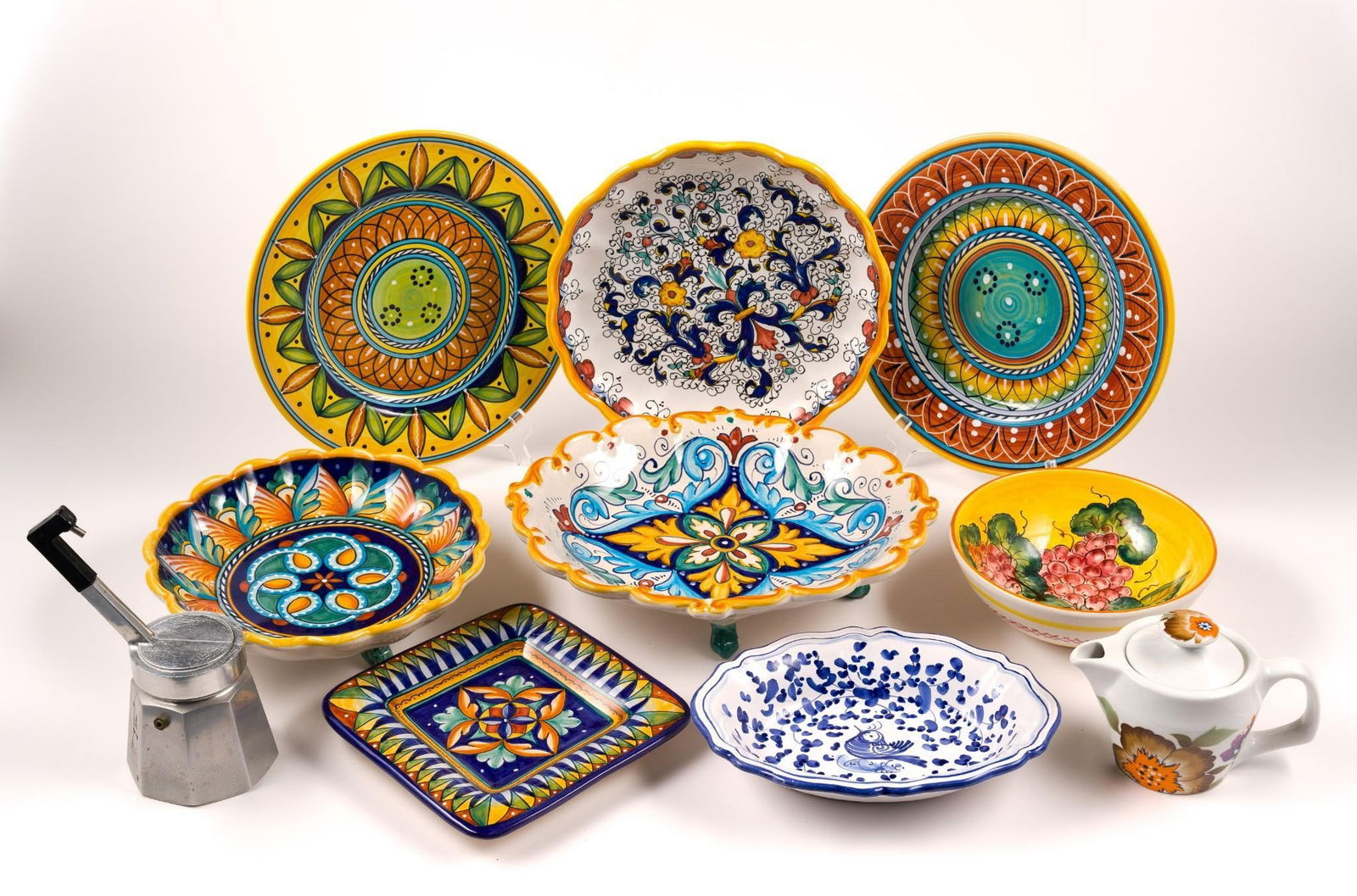 10 Pcs Ceramics and Kitchenware incl. Deruta: 4" to 14" wide x 3-1/2" to 5" high.