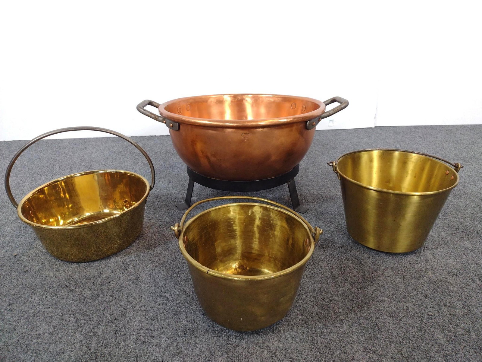 Thomas Mills & Bro Copper Candy Kettle & 3 Brass Buckets: Candy kettle 24" wide X 19-1/2" deep X 9" high. Brass buckets 10-1/4" to 12-1/2" diameter X 5" to 7-1/2" high.