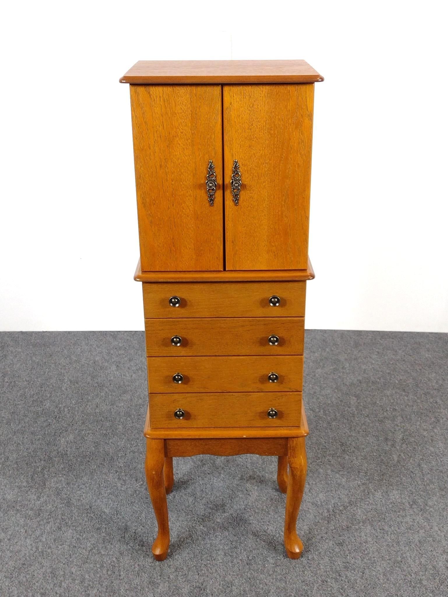 Thomas Pacconi Classics Jewelry Chest (1 of 5)