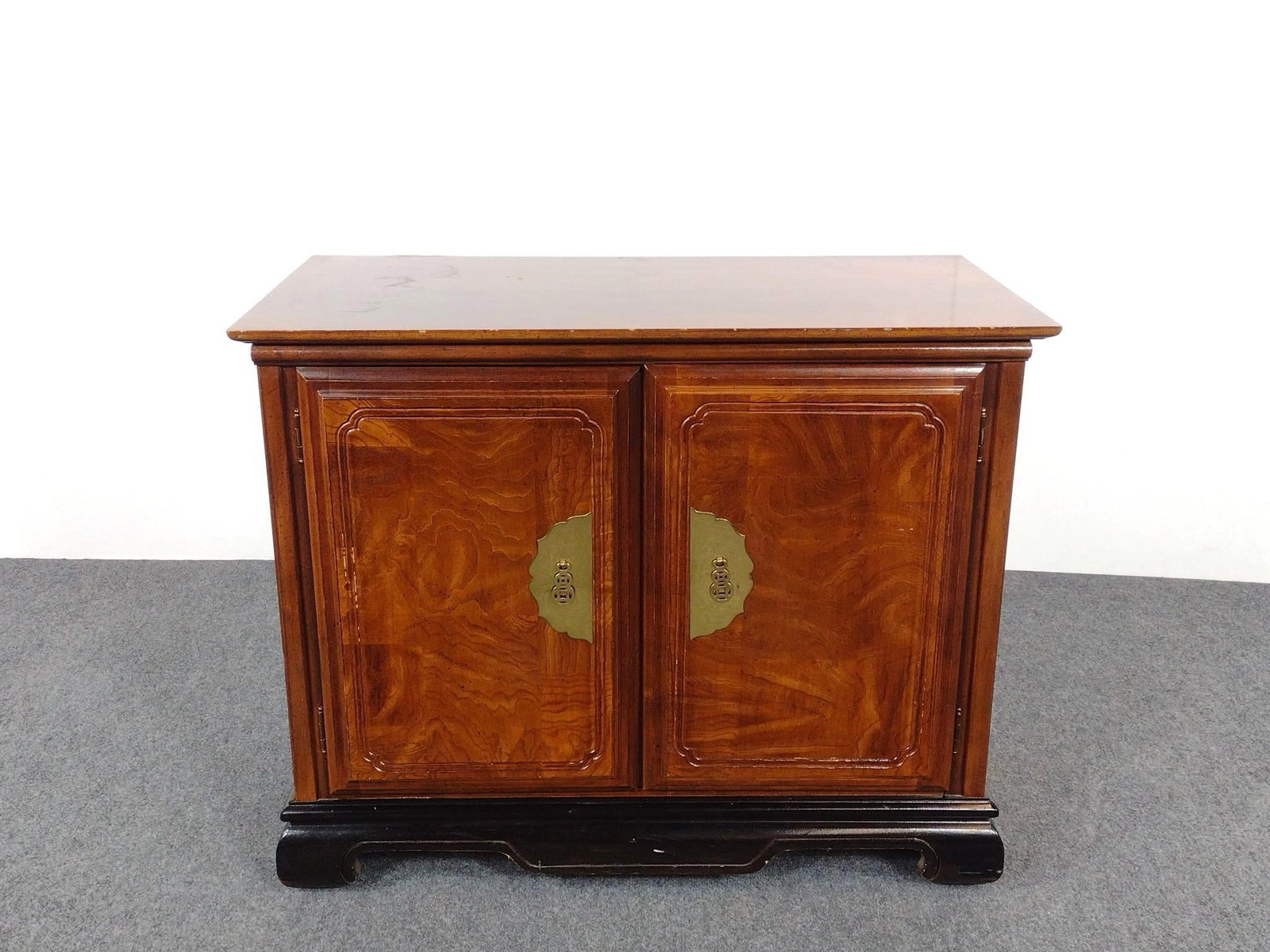 Asian Style Server: NOT ELIGIBLE FOR IN-HOUSE SHIPPING: See Terms for Shipping Options. 36-3/4" wide X 18" deep X 30-1/2" high. Has scratches. No manufactures name found.