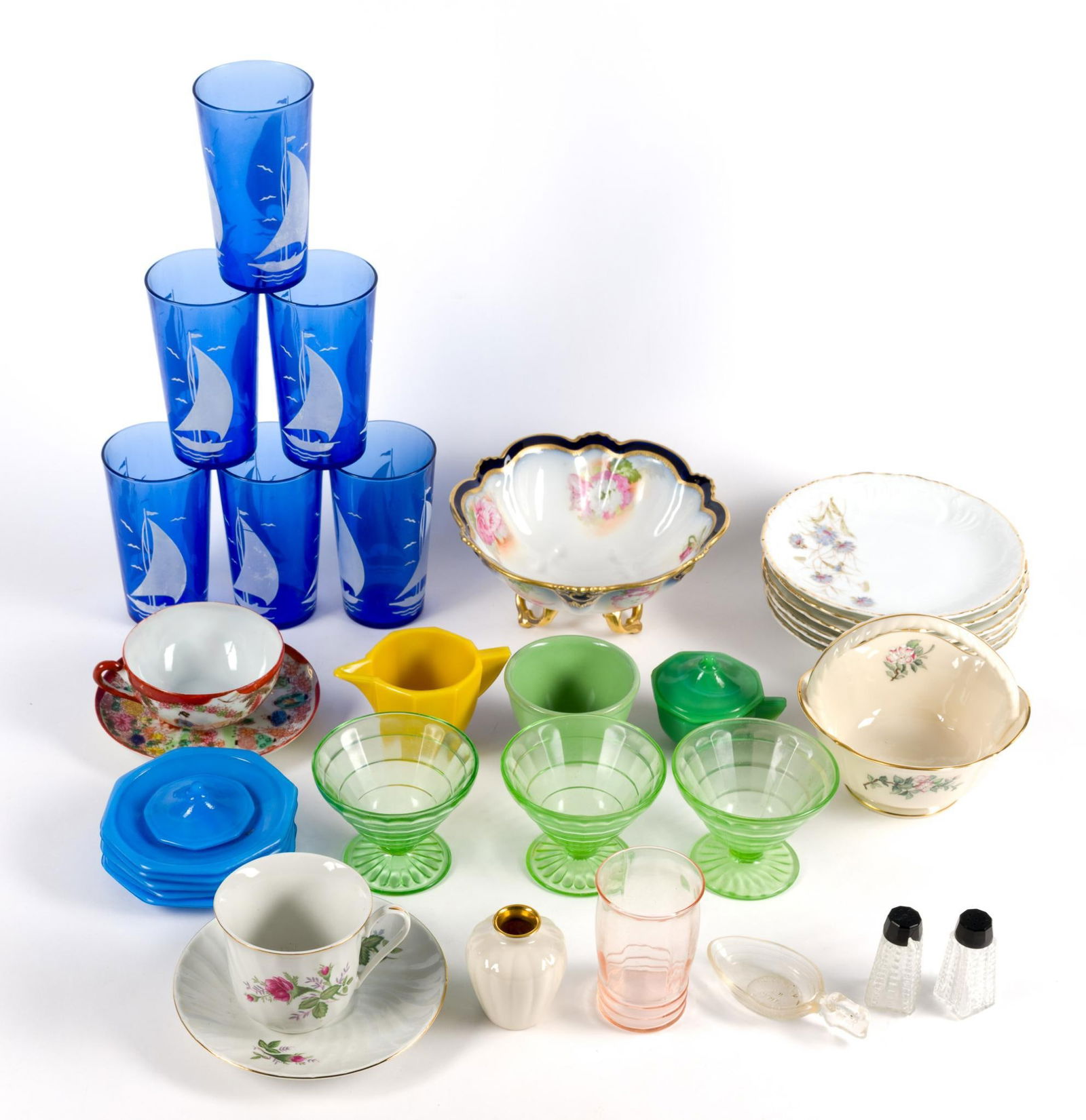 36 Pcs Porcelain & Glass (1 of 7)