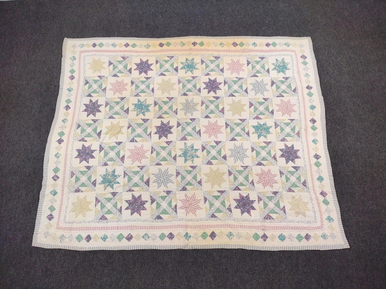 Vintage Star Quilt (1 of 3)