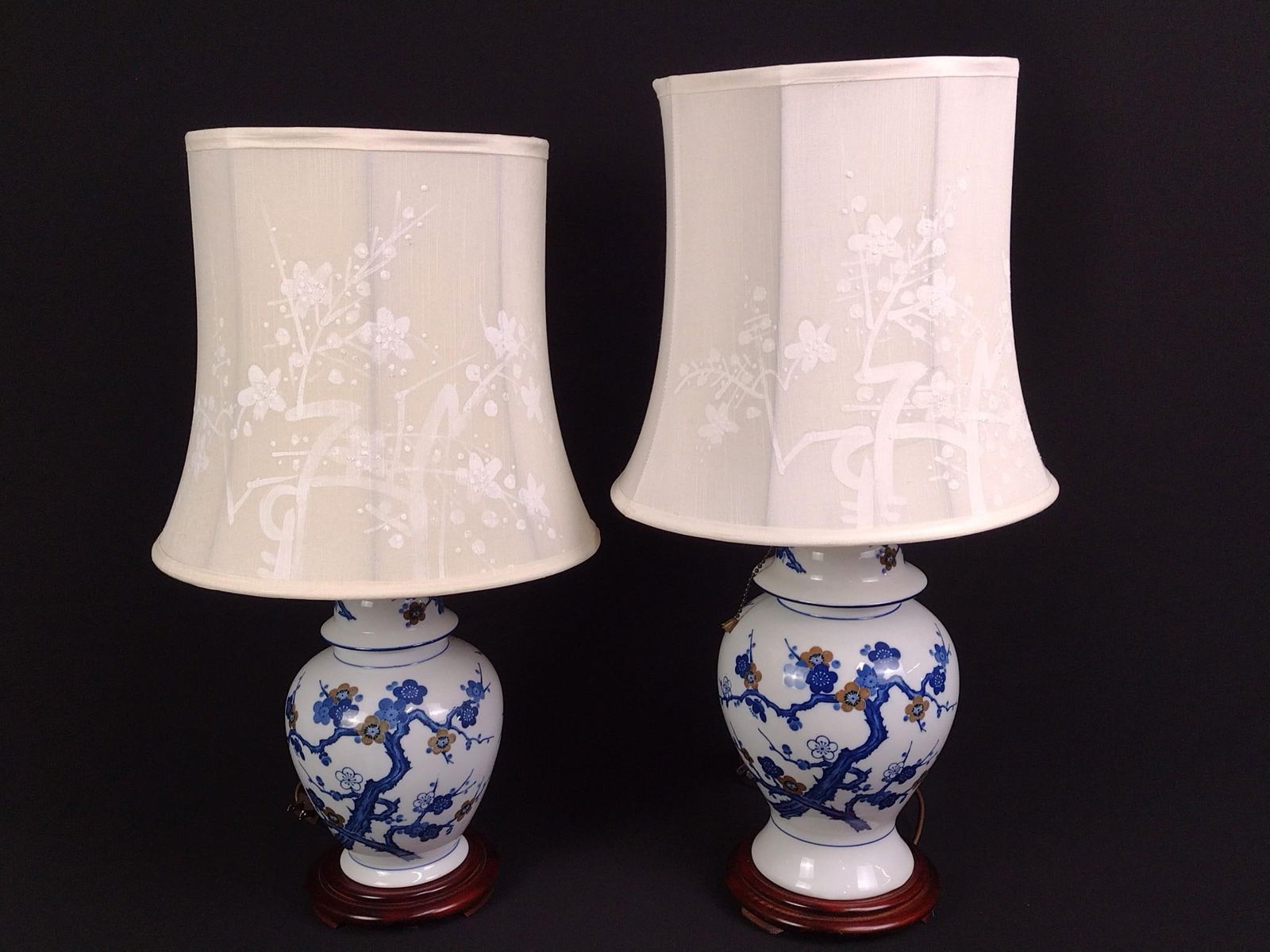 2 Asian Blue and White Table Lamps (1 of 2)