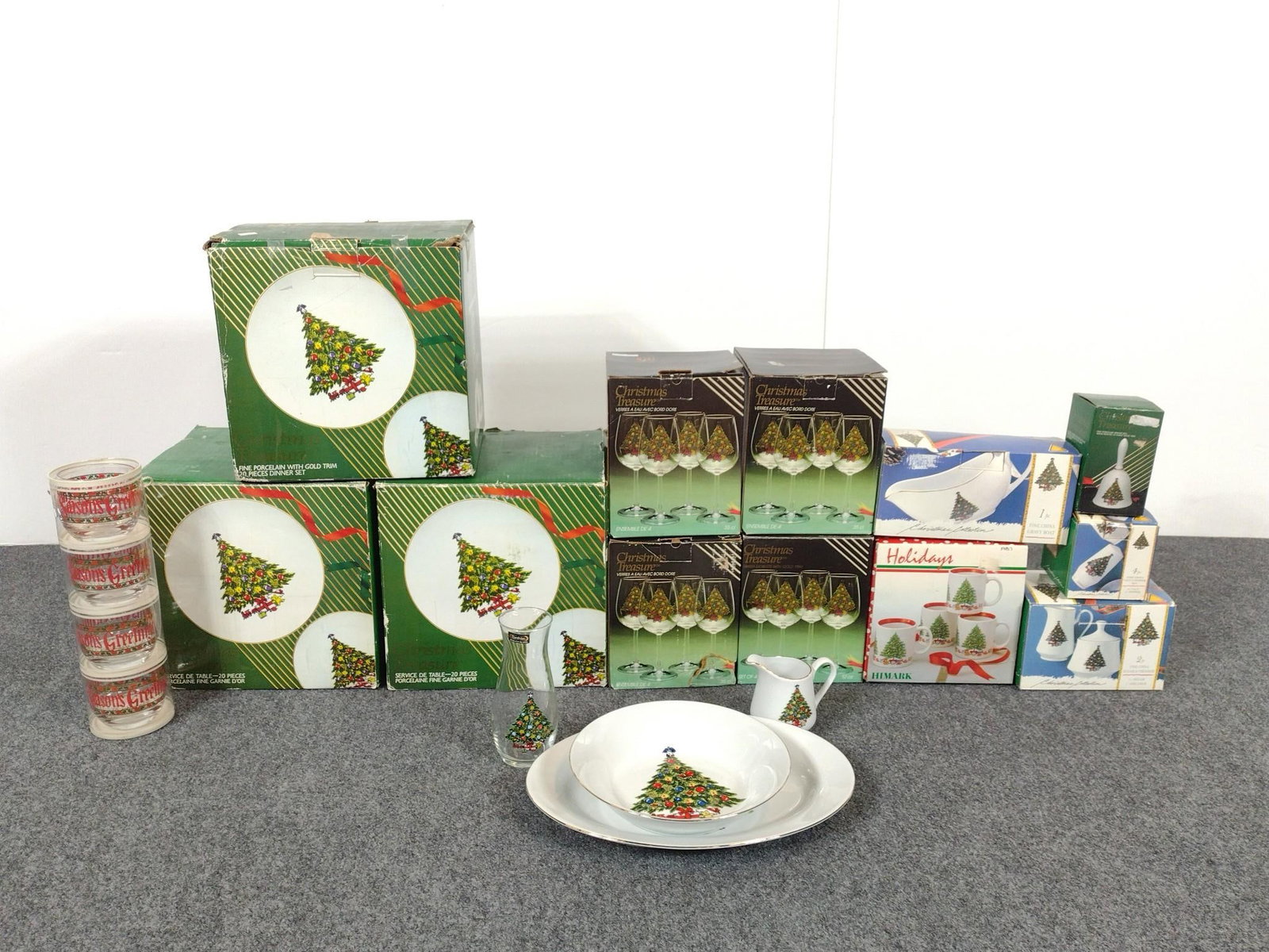 Christmas Servingware Incl Christmas Treasures (1 of 6)