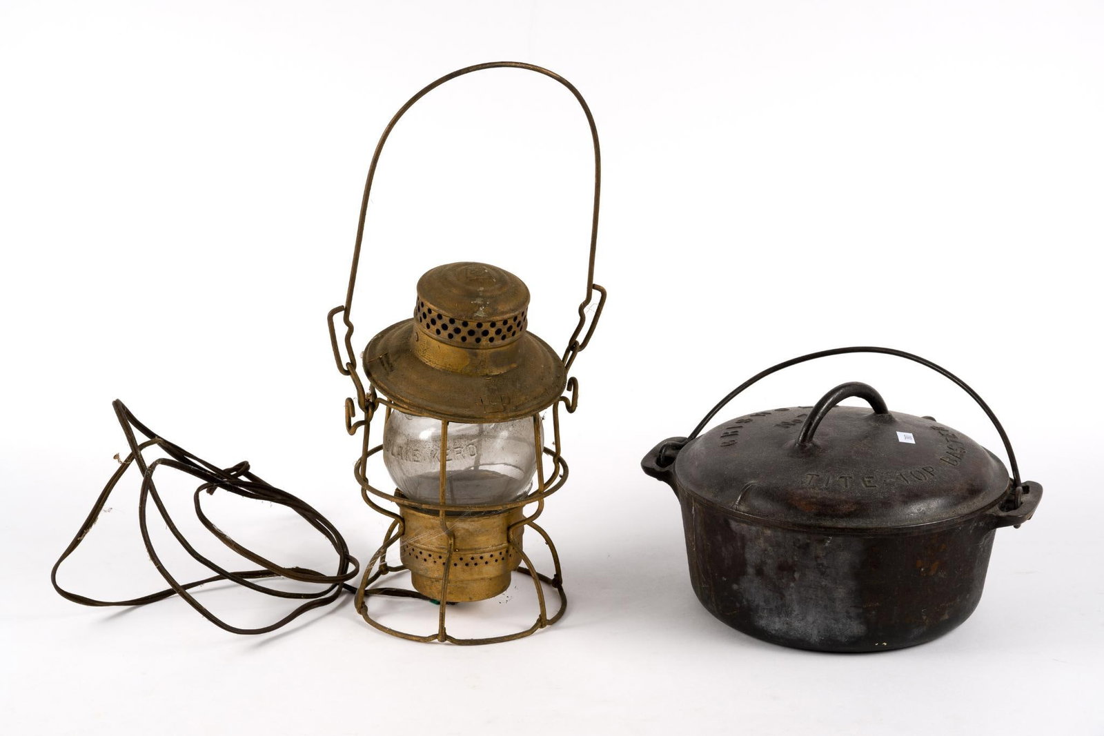 Griswold No 7 & PRR Lantern (1 of 4)