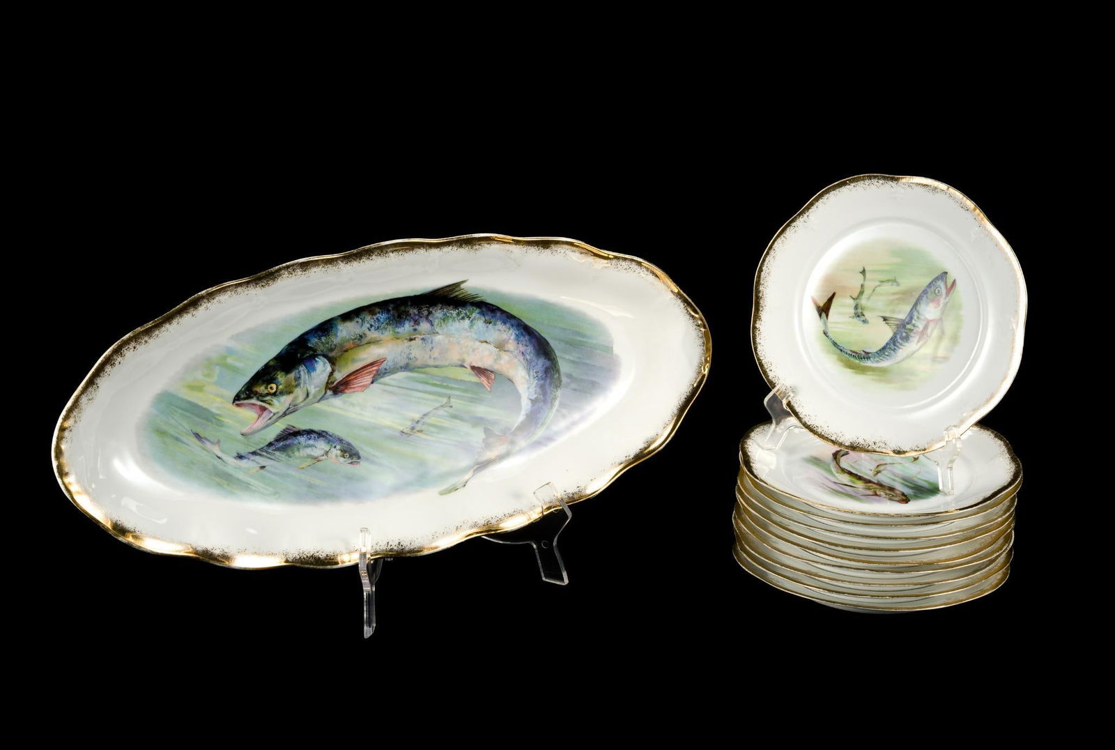 Mignon Porcelain Fish Platter and Ten Plates (1 of 6)