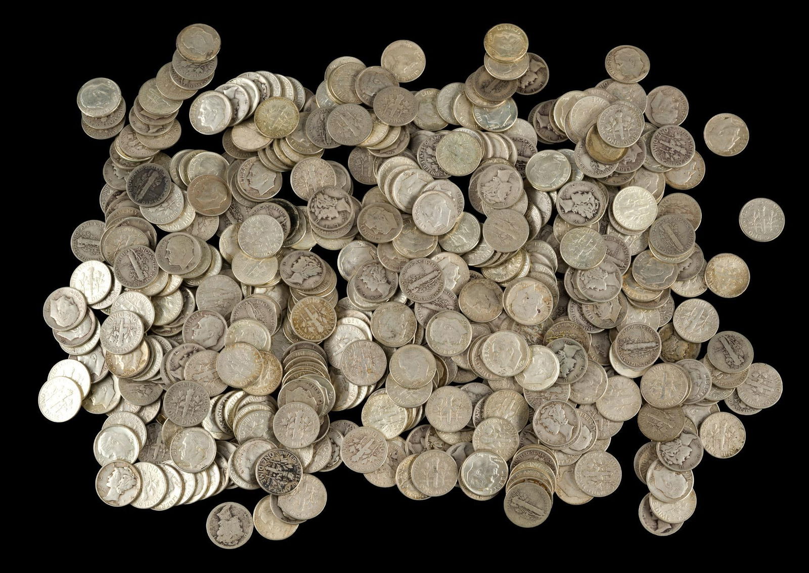 Five Hundred Mercury And Roosevelt Dimes: The larger percentage of these are Roosevelt dimes.