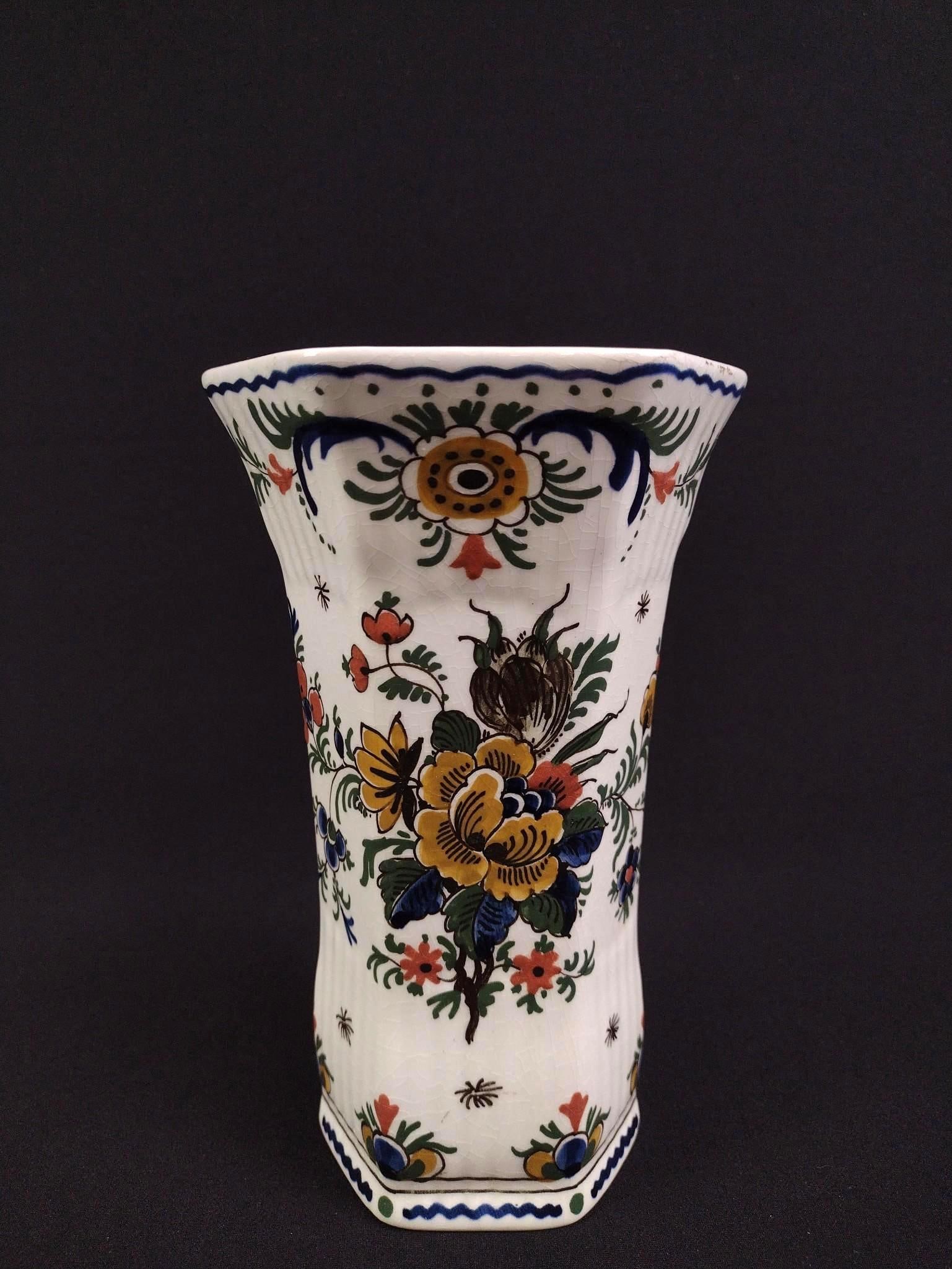Delft Vase (1 of 4)