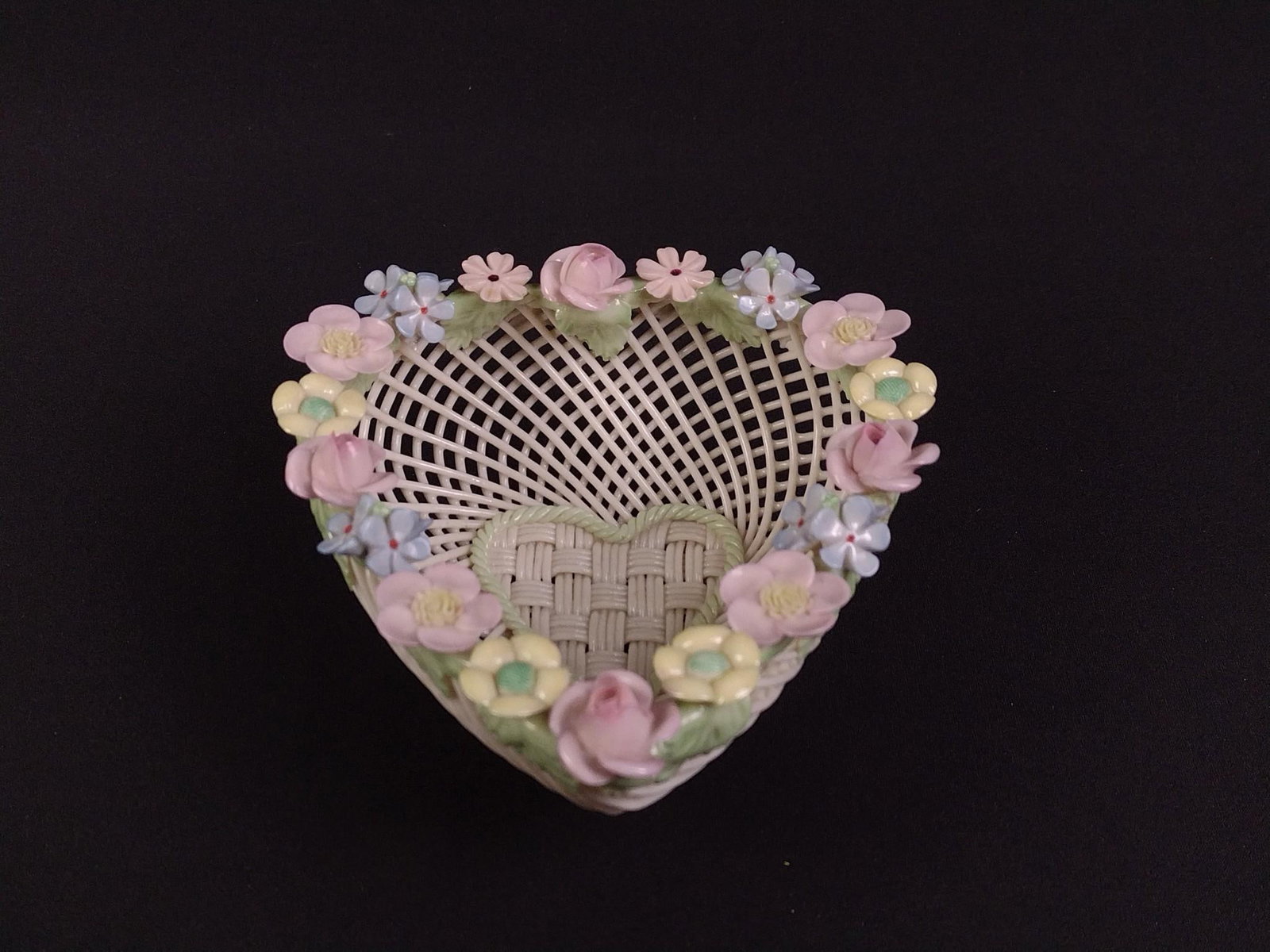 2 Pieces Vintage Belleek Porcelain: Largest measures 4-1/2" wide X 5" deep X 2" high.