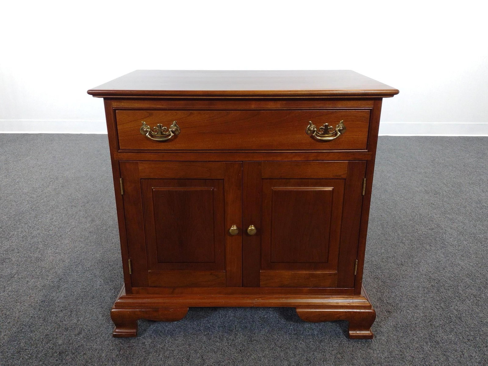 Stickley End Table: 26" wide X 17" deep X 25-3/4" high. Has some light scratches.