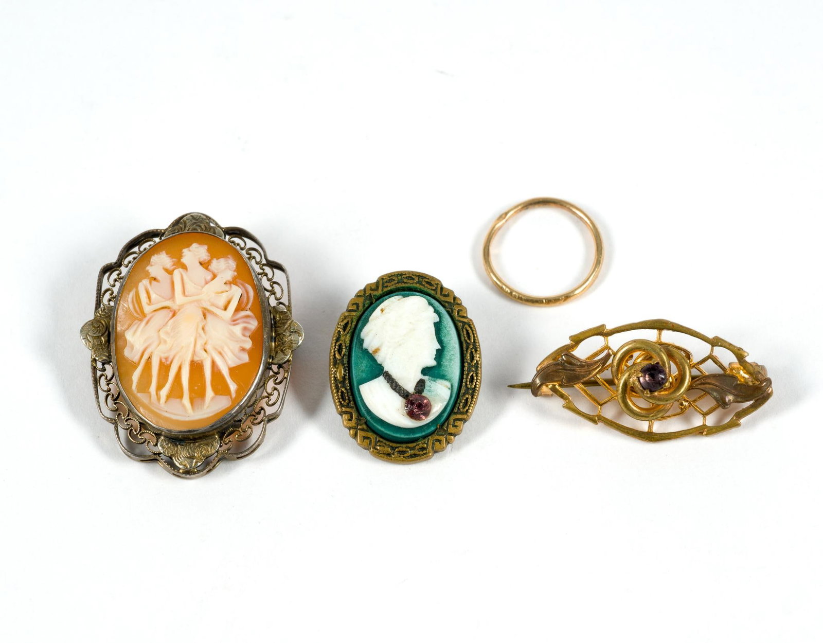 4 Pcs Jewelry Incl. 10K Gold Ring (1 of 2)