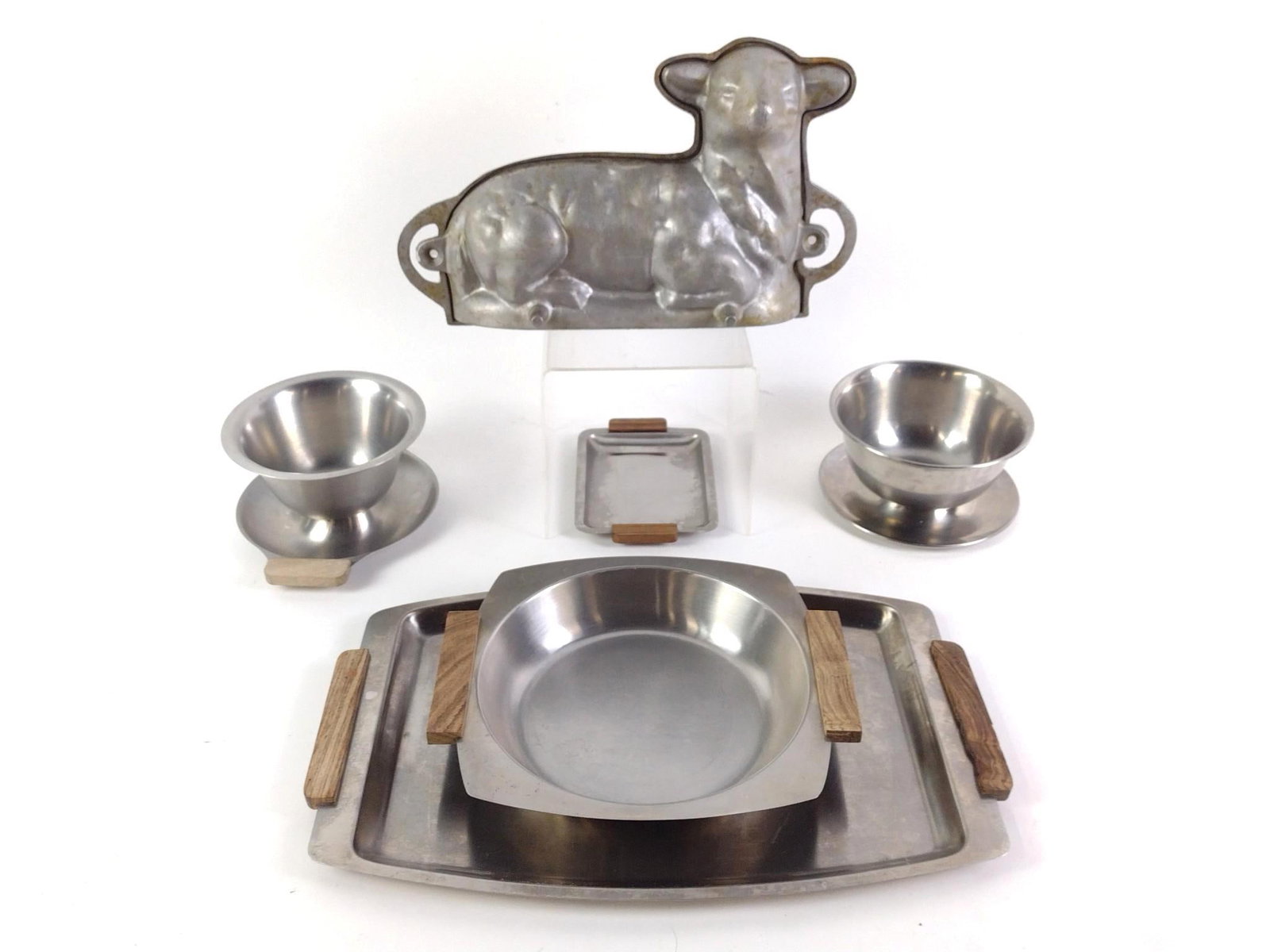 5 Stainless Steel Serving Pieces & Lamb Mold (1 of 9)