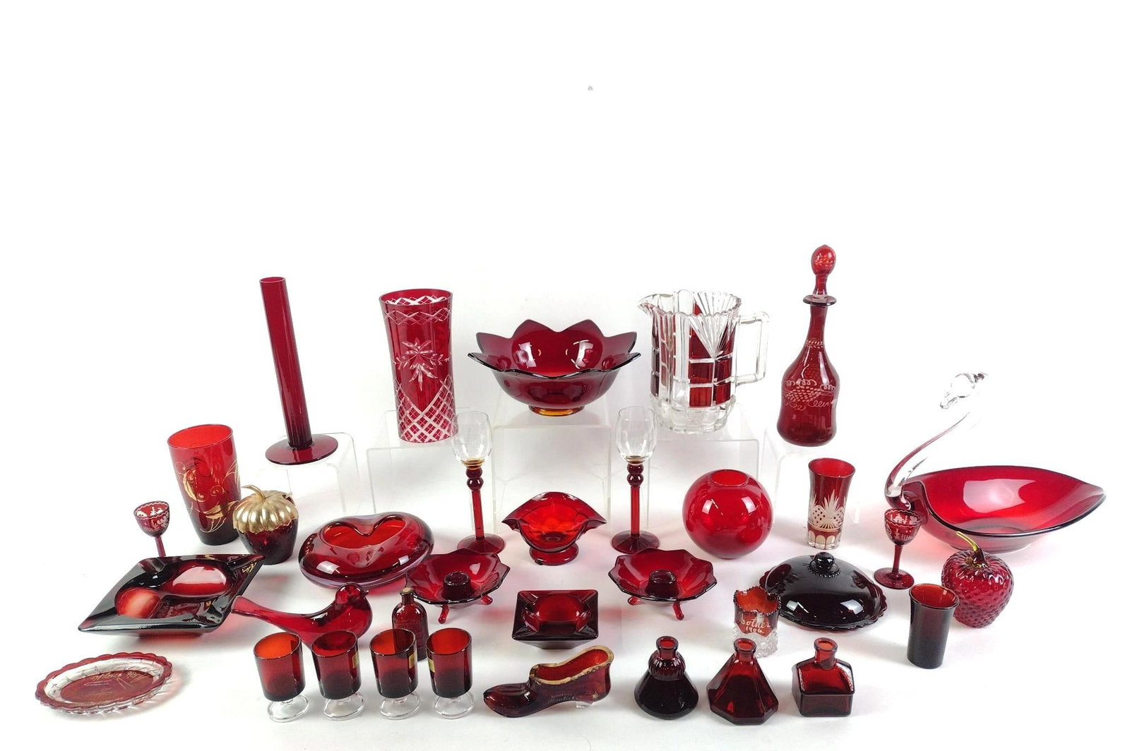 35 Pieces Ruby Glass (1 of 5)