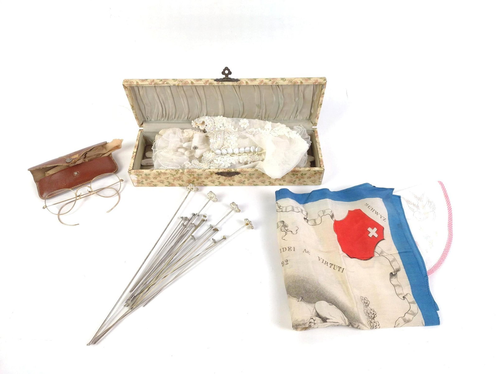 Vintage Clothing Accessories (1 of 6)