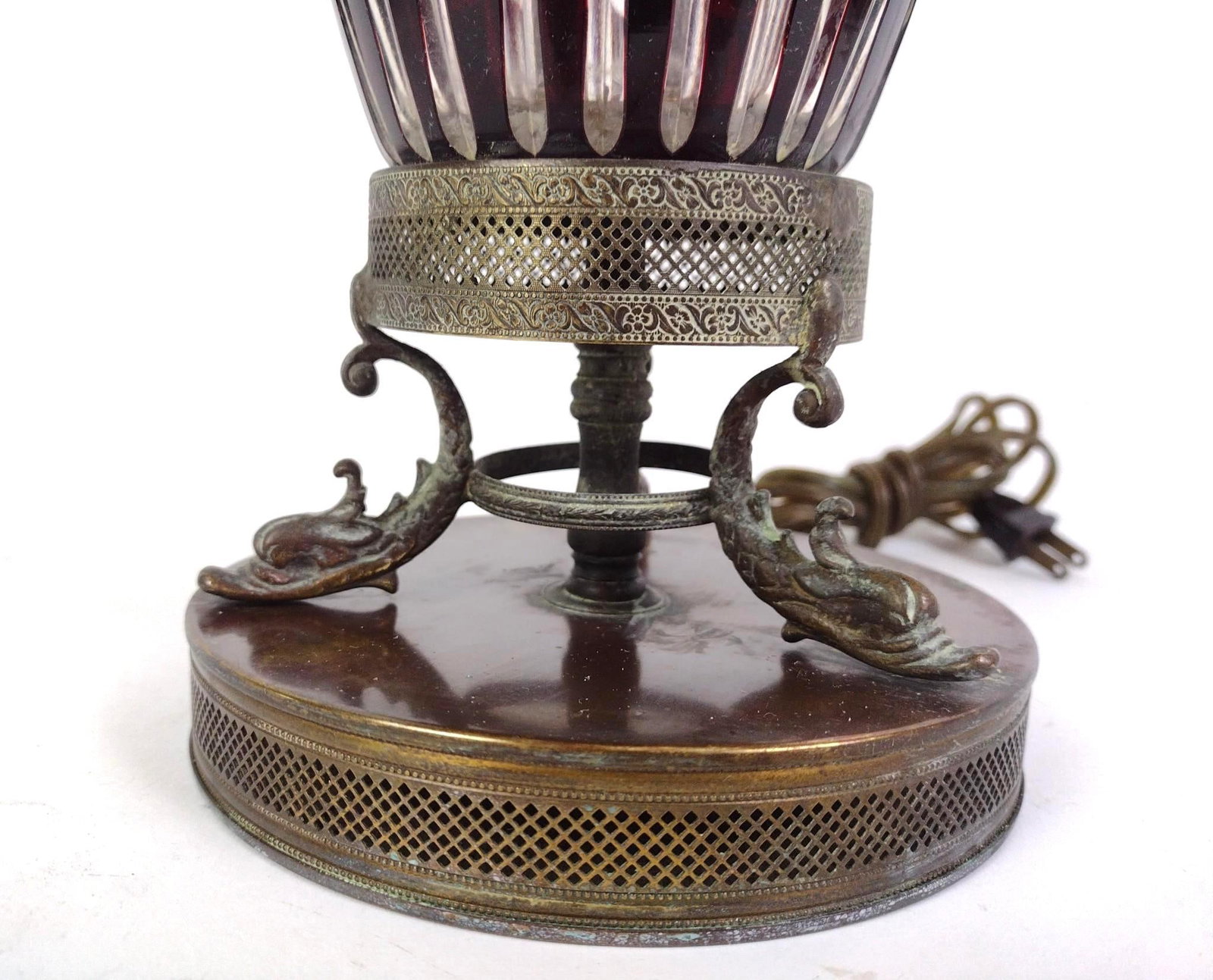 Ruby Cut To Clear Table Lamp - 3