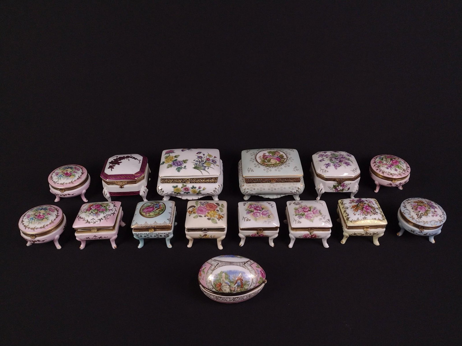 15 Porcelain Dresser Boxes (1 of 6)