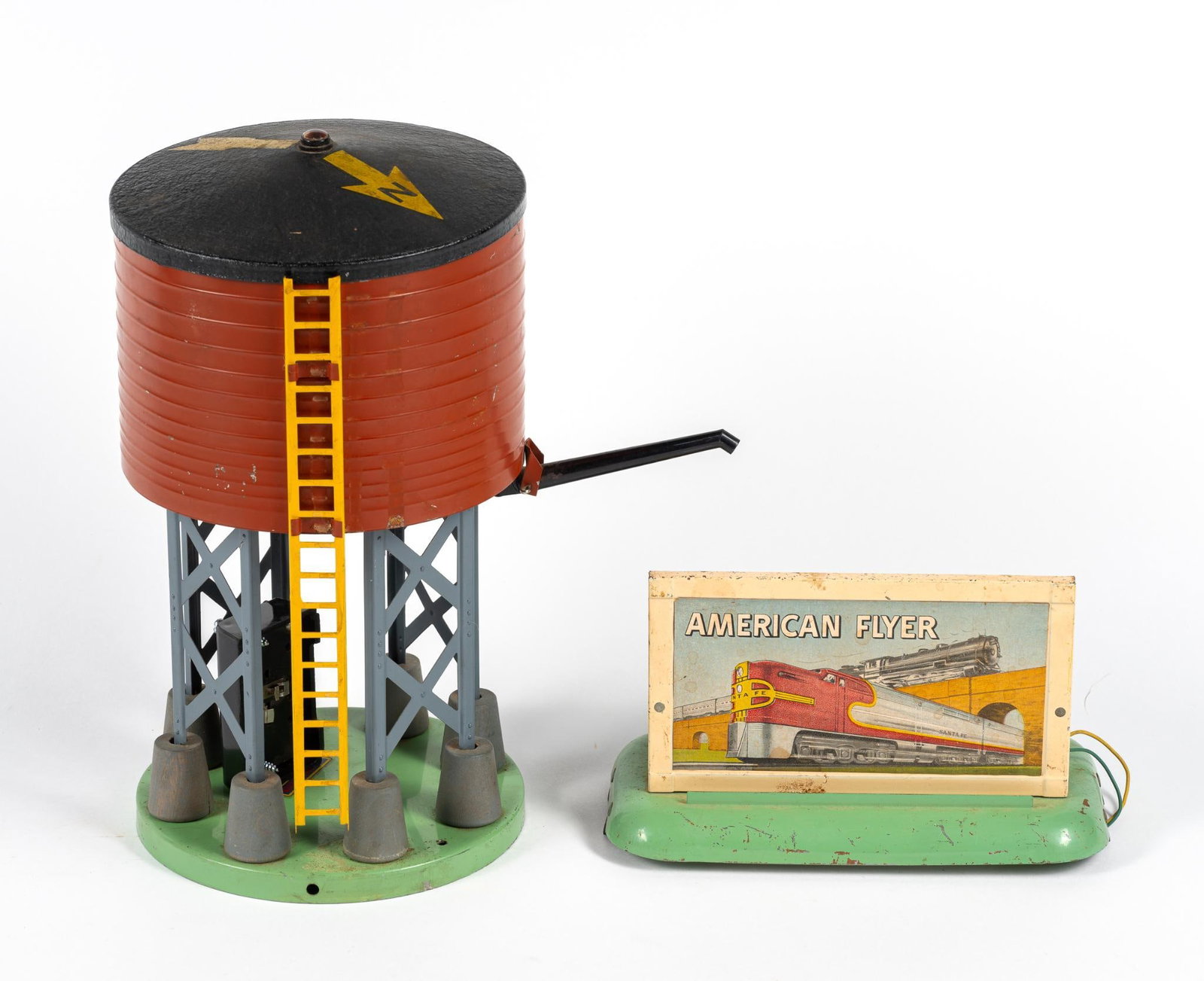 2 Vintage American Flyer Train Accessories (1 of 3)