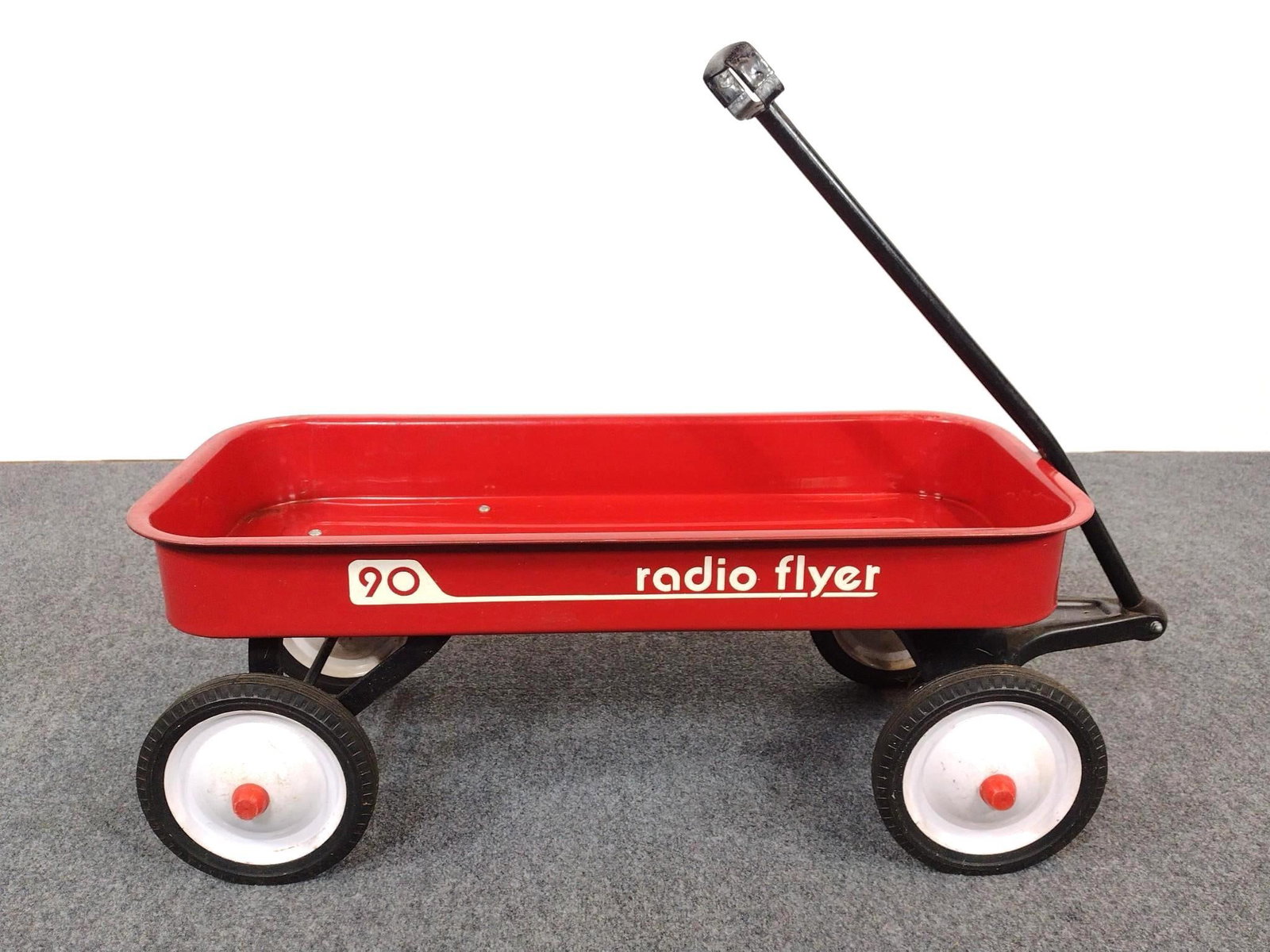 Radio Flyer 90 Wagon (1 of 4)