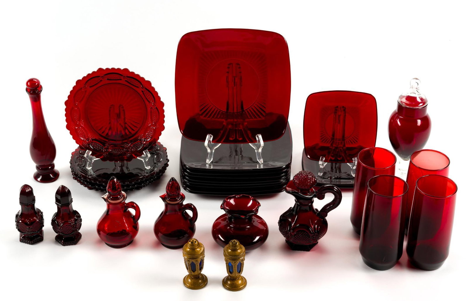 Red Glass Tableware and Cruets (1 of 7)