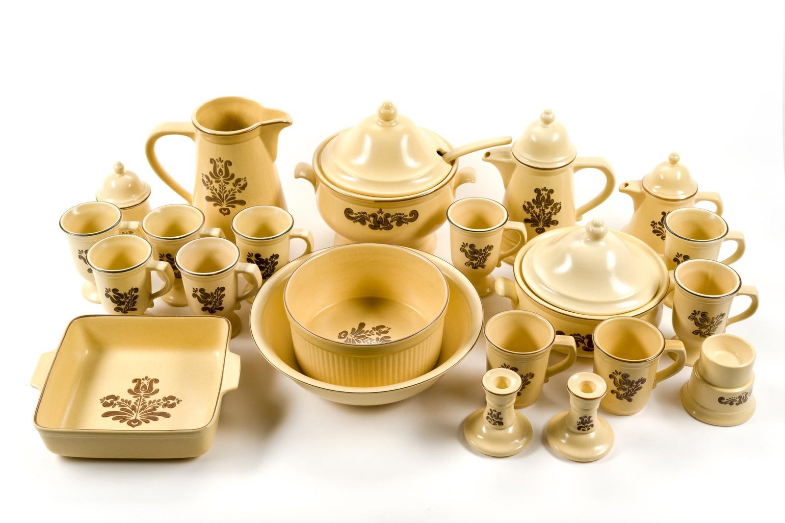 30 Piece Pfaltzgraff Village Stoneware Set (1 of 8)
