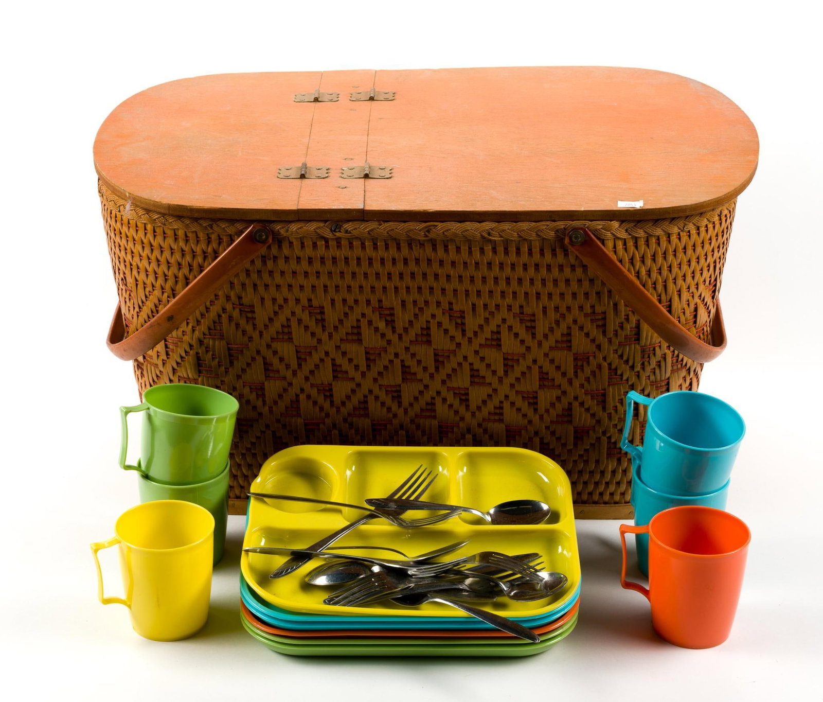 Vintage Redmon Wicker Picnic Basket with Accessories (1 of 5)