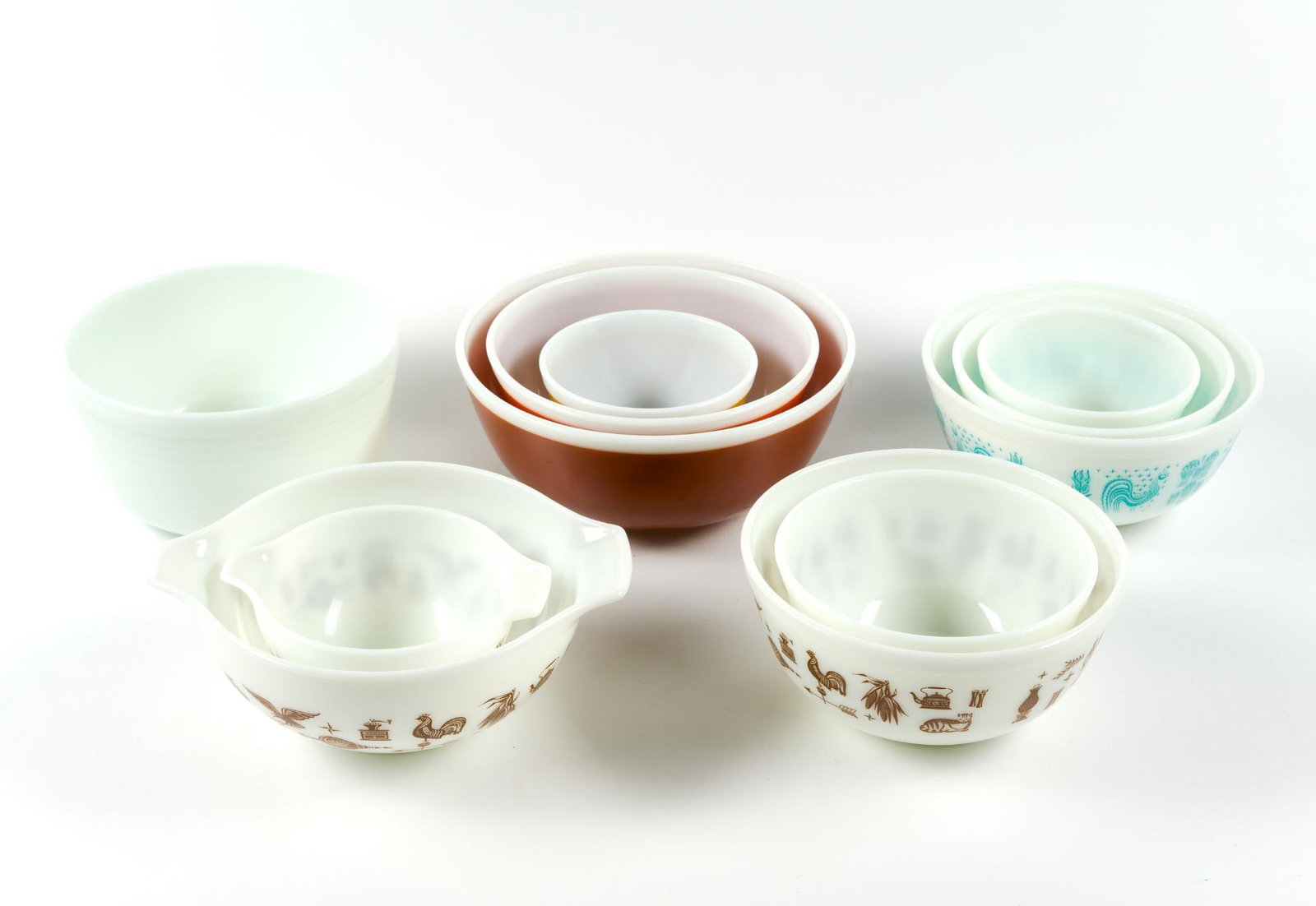 11 Assorted Pyrex Bowls Incl. Nesting (1 of 9)