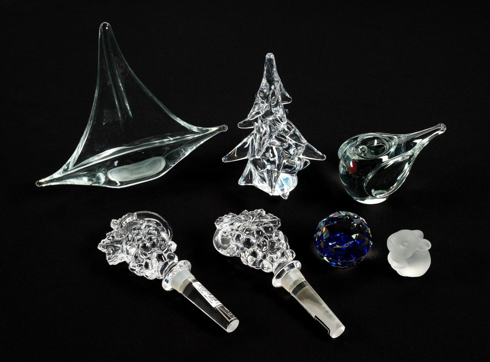 Assorted Crystal Glass Decor Incl. Zellique Studio: Includes signed and unsigned pieces. Largest piece is 7" by 7 - 1/4".