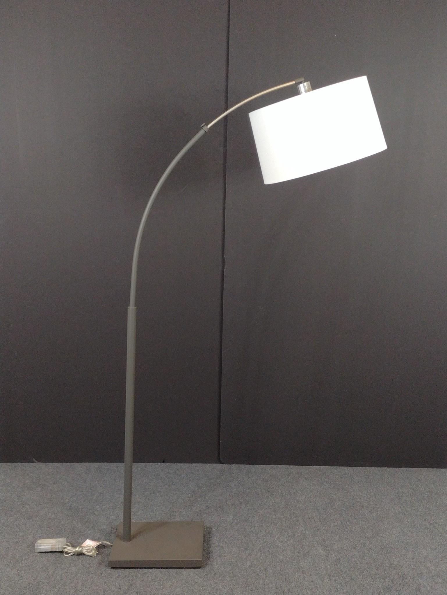Dexter Arc Modern Floor Lamp (1 of 3)