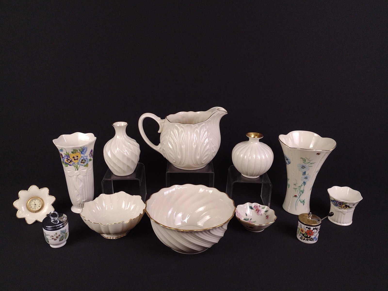12 Pcs Lenox & Belleek (1 of 8)